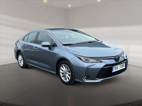 Toyota Corolla Sedan / Limuzína 1,5 l 92 kw