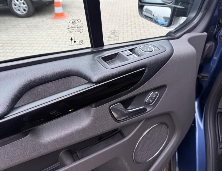 Ford Tourneo Custom MPV 2,0 l 136 kw