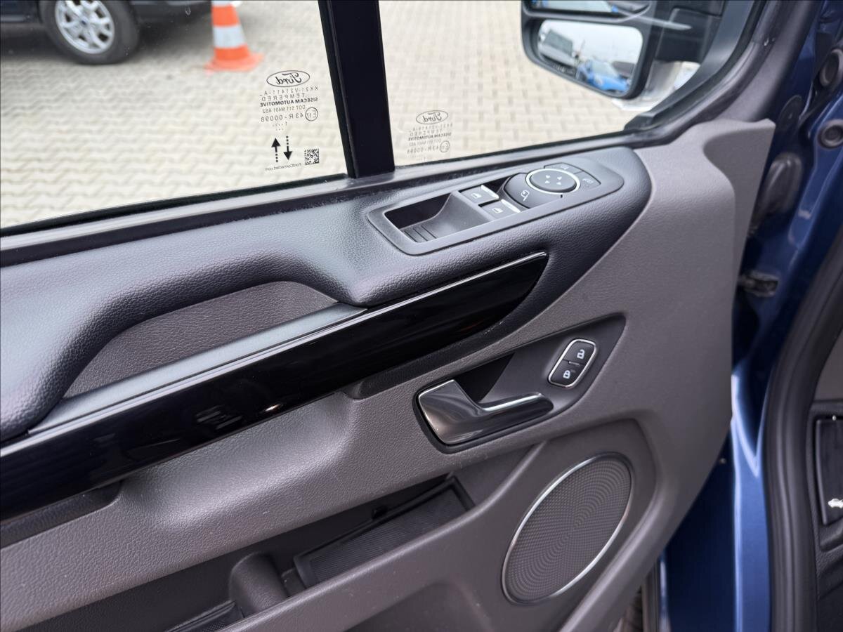 Ford Tourneo Custom MPV 2,0 l 136 kw