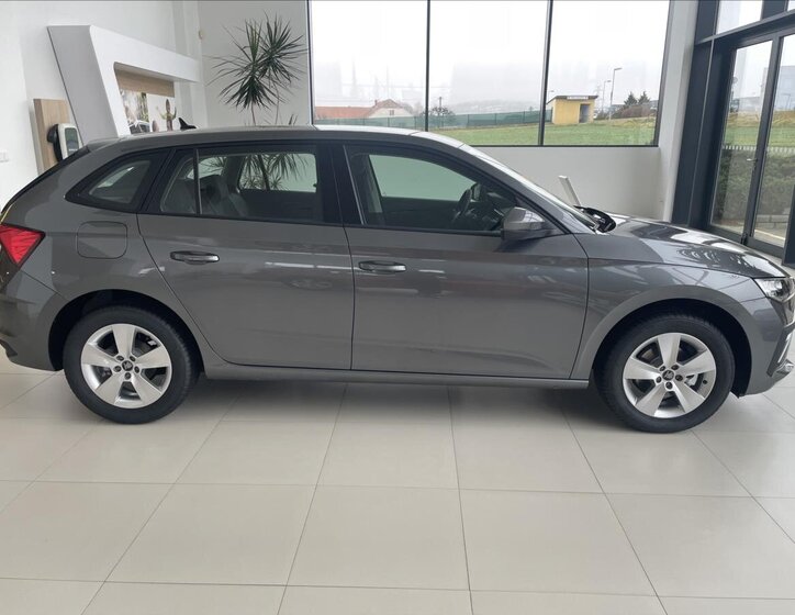 Škoda Scala Hatchback 1,5 l 0