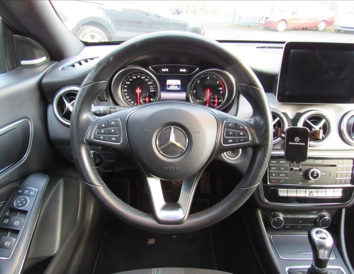 Mercedes-Benz CLA Kombi 2,1 l 100 kw