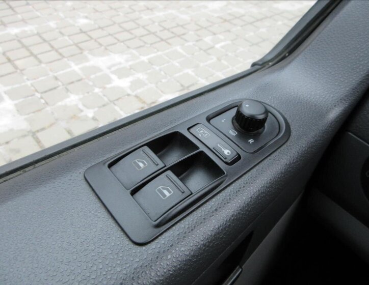 Volkswagen Transporter Ostatní 2,5 l 96 kw