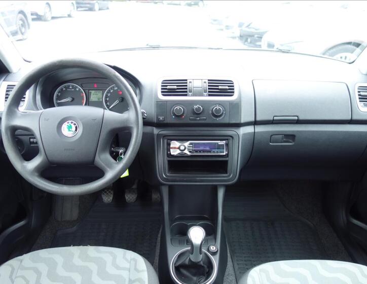 Škoda Fabia 16