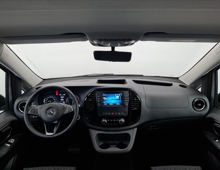 Mercedes-Benz Vito MPV 2,0 l 174 kw