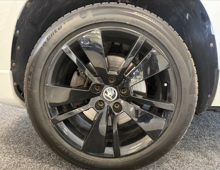 Škoda Karoq SUV / Terénní 2,0 l 140 kw