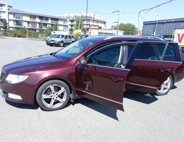 Škoda Superb 14
