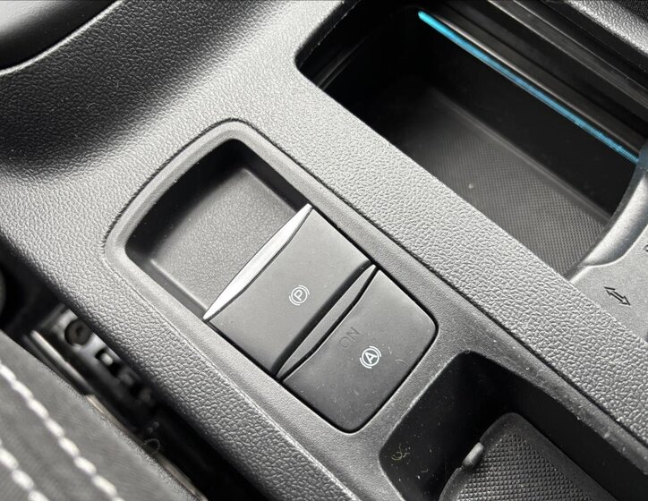 Ford Focus Kombi 999,0 92 kw