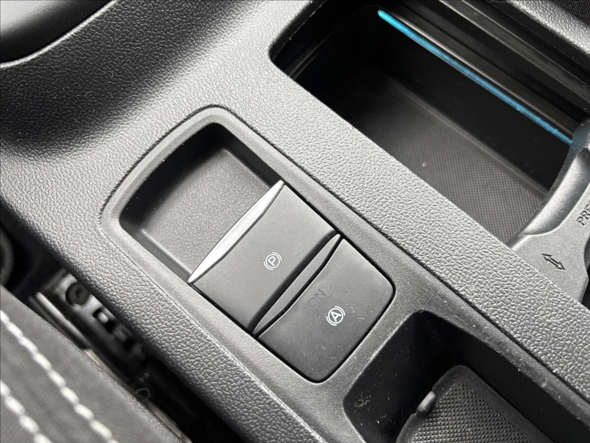 Ford Focus Kombi 999,0 92 kw