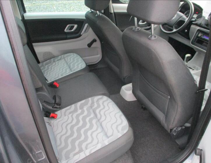 Škoda Roomster 11