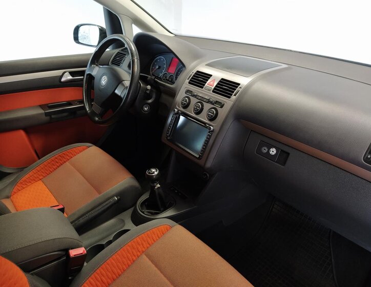 Volkswagen Touran Hatchback 1,4 l 103 kw