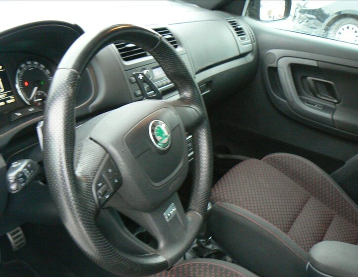 Škoda Fabia Hatchback 1,4 l 132 kw