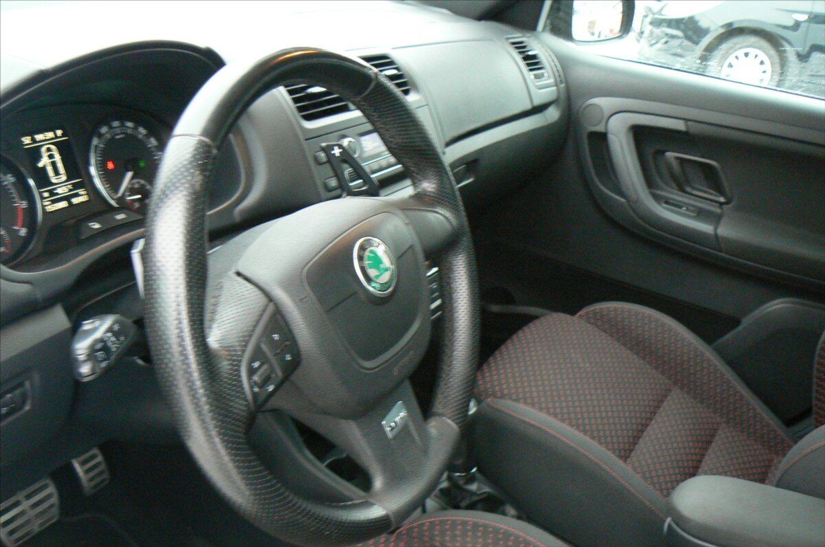 Škoda Fabia Hatchback 1,4 l 132 kw