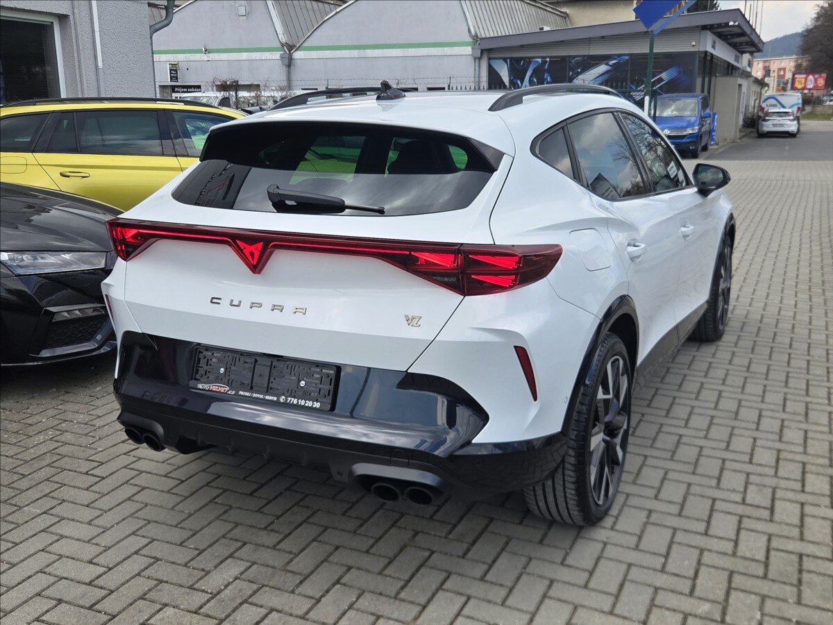 Cupra Formentor SUV / Terénní 2,0 l 245 kw