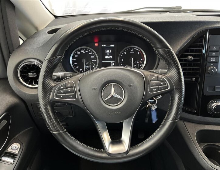 Mercedes-Benz Vito MPV 2,0 l 174 kw