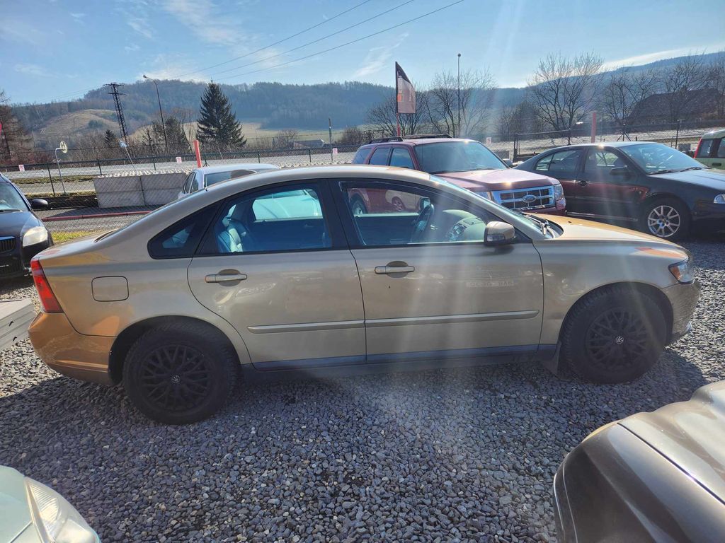 Volvo S40