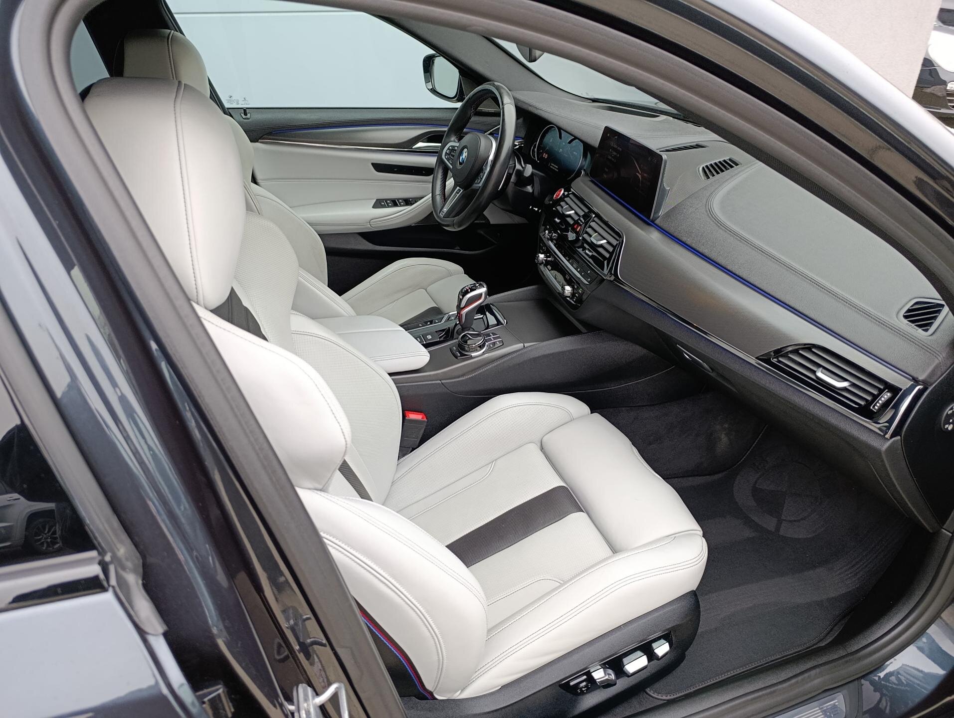 BMW M5 Sedan 4,4 l 460 kw