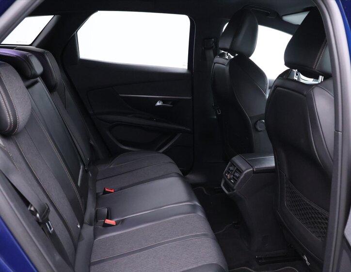 Peugeot 3008 SUV / Terénní 1,2 l 96 kw