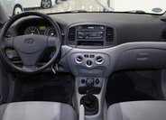 Hyundai Accent 8