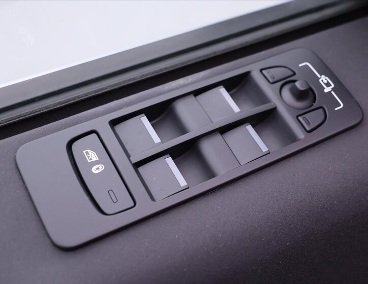 Land Rover Discovery Sport SUV / Terénní 2,0 l 110 kw