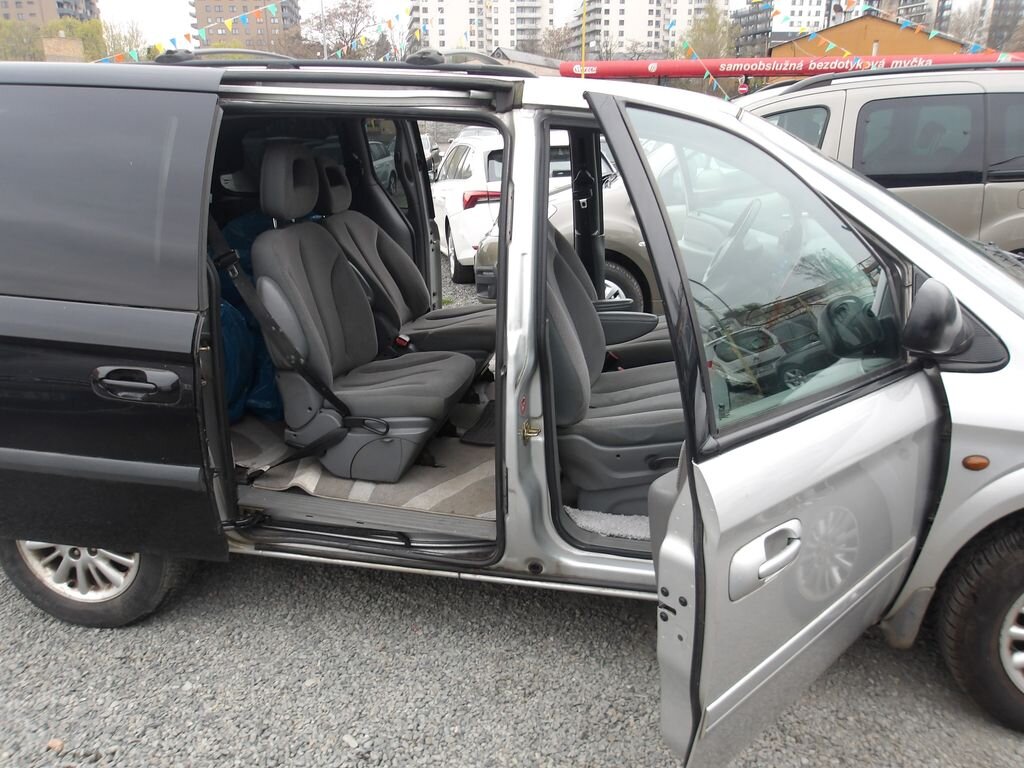 Chrysler Voyager MPV 2,5 l 105 kw