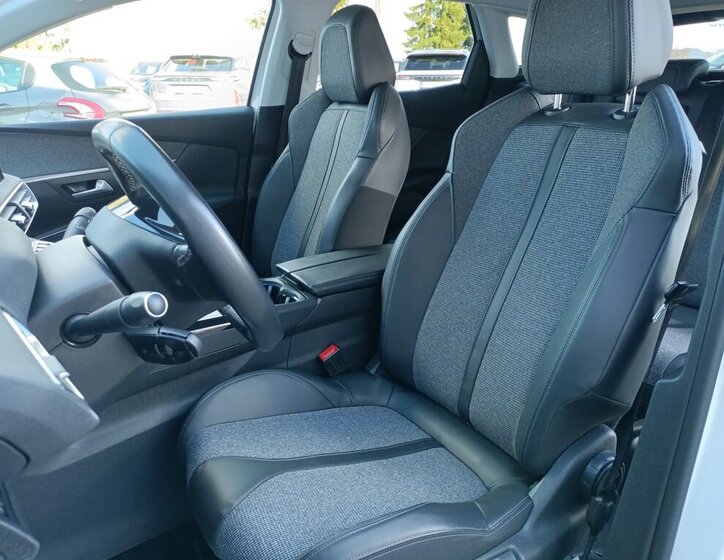 Peugeot 3008 SUV / Terénní 1,6 l 88 kw