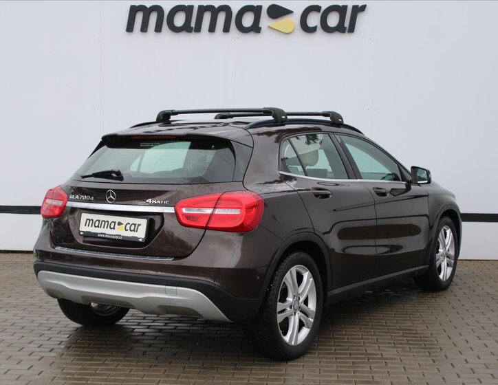 Mercedes-Benz GLA SUV 2,1 l 100 kw