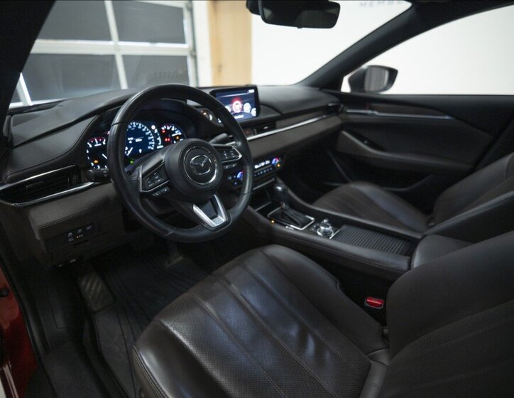 Mazda 6 Sedan / Limuzína 2,5 l 143 kw