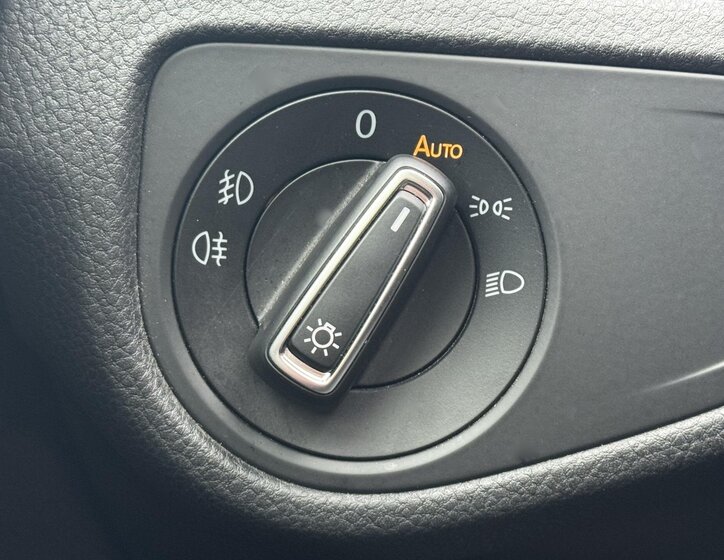 Volkswagen Golf Kombi 1,6 l 85 kw