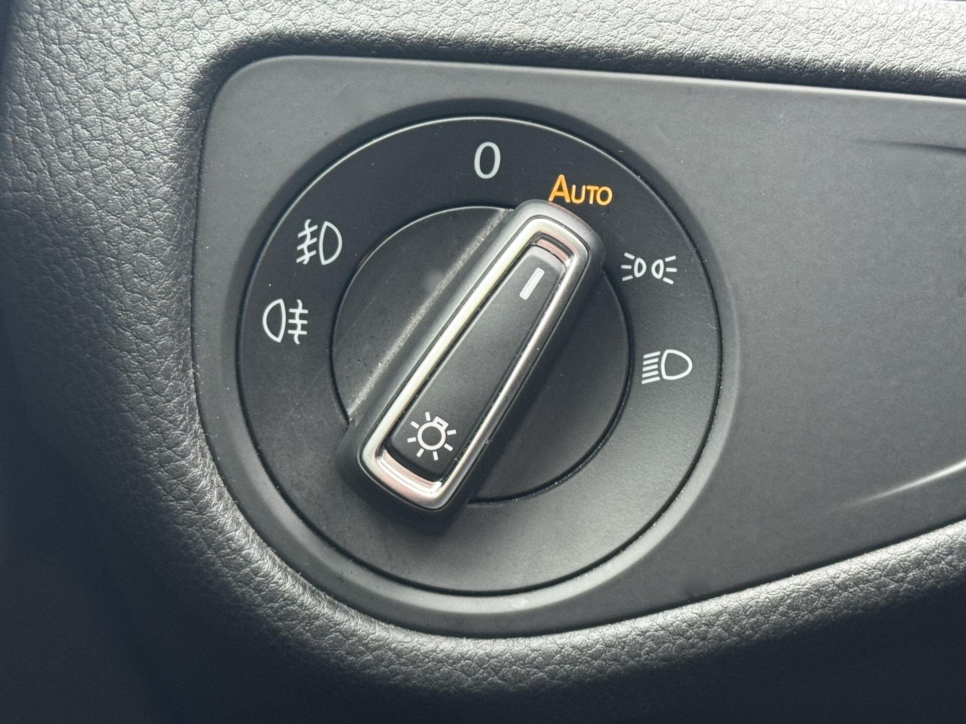 Volkswagen Golf Kombi 1,6 l 85 kw