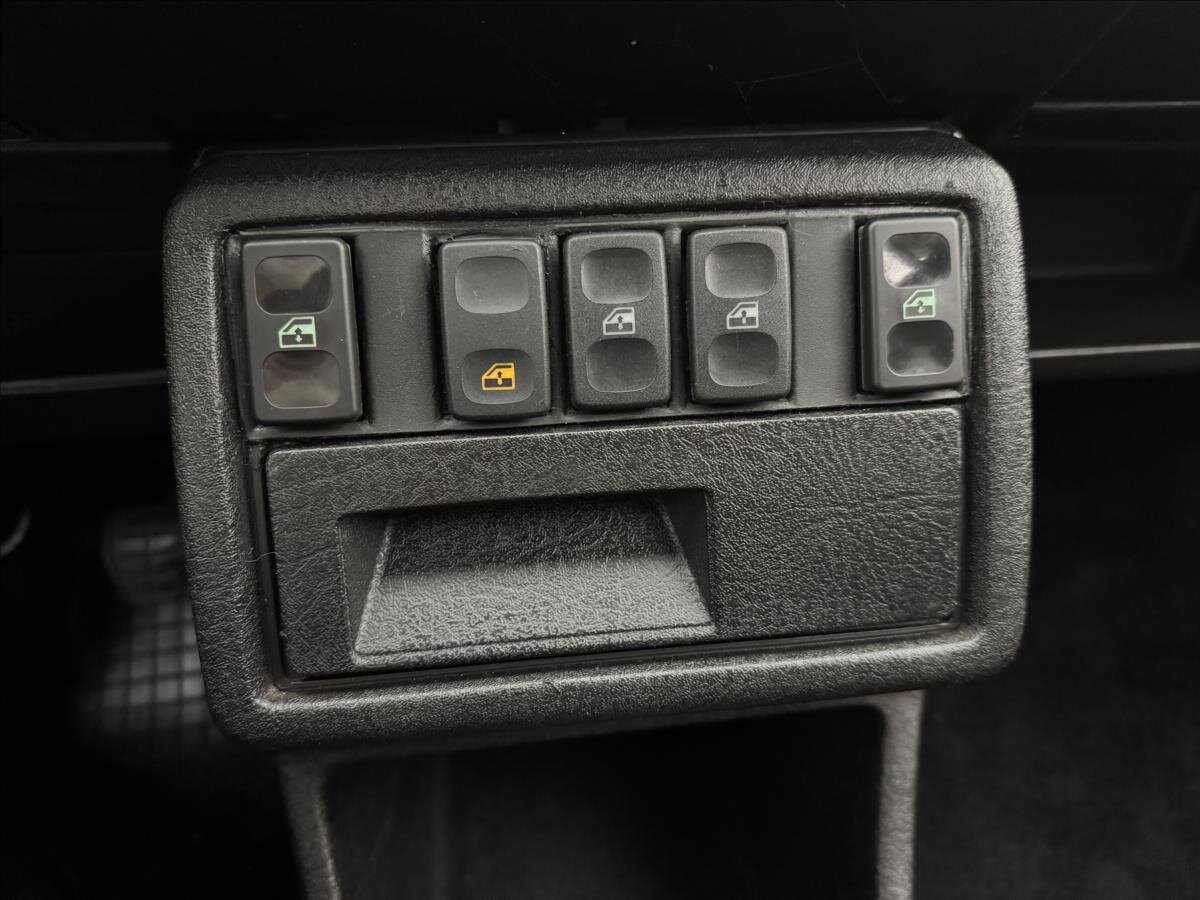 Volkswagen Golf Sedan / Limuzína 1,8 l 79 kw