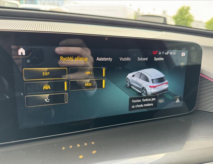 Mercedes-Benz EQC 13