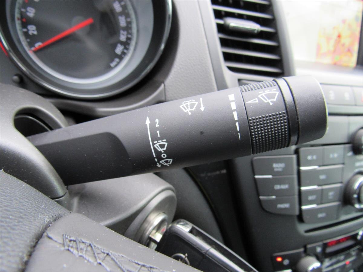 Opel Insignia Sedan / Limuzína 2,0 l 118 kw