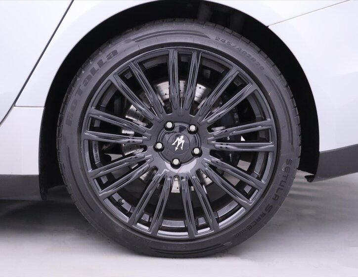 Maserati Ghibli Sedan 3,0 l 302 kw