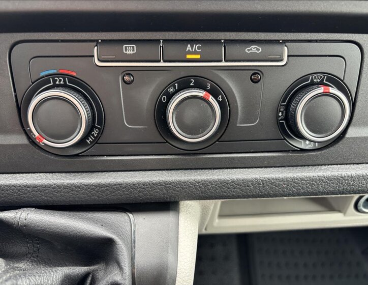 Volkswagen Transporter Skříň 2,0 l 75 kw