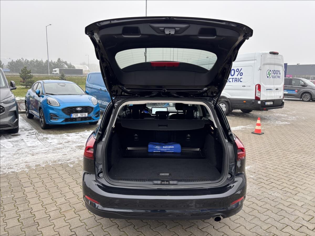 Ford Focus Kombi 999,0 92 kw