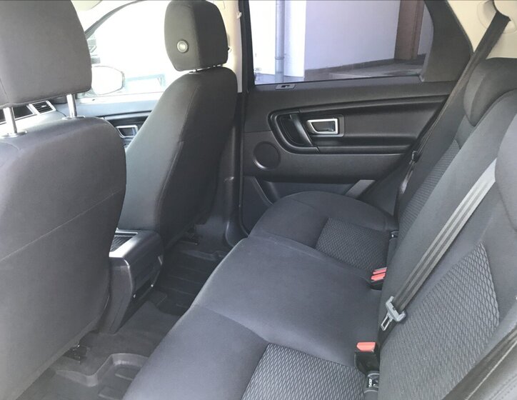 Land Rover Discovery Sport SUV / Terénní 2,0 l 110 kw