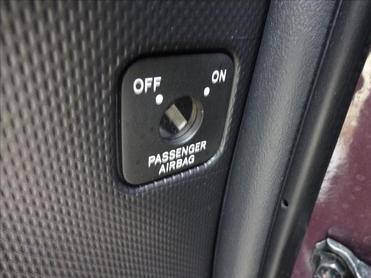 Toyota Urban Cruiser Hatchback 1,3 l 74 kw