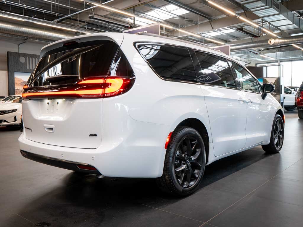 Chrysler Pacifica MPV 3,6 l 221 kw