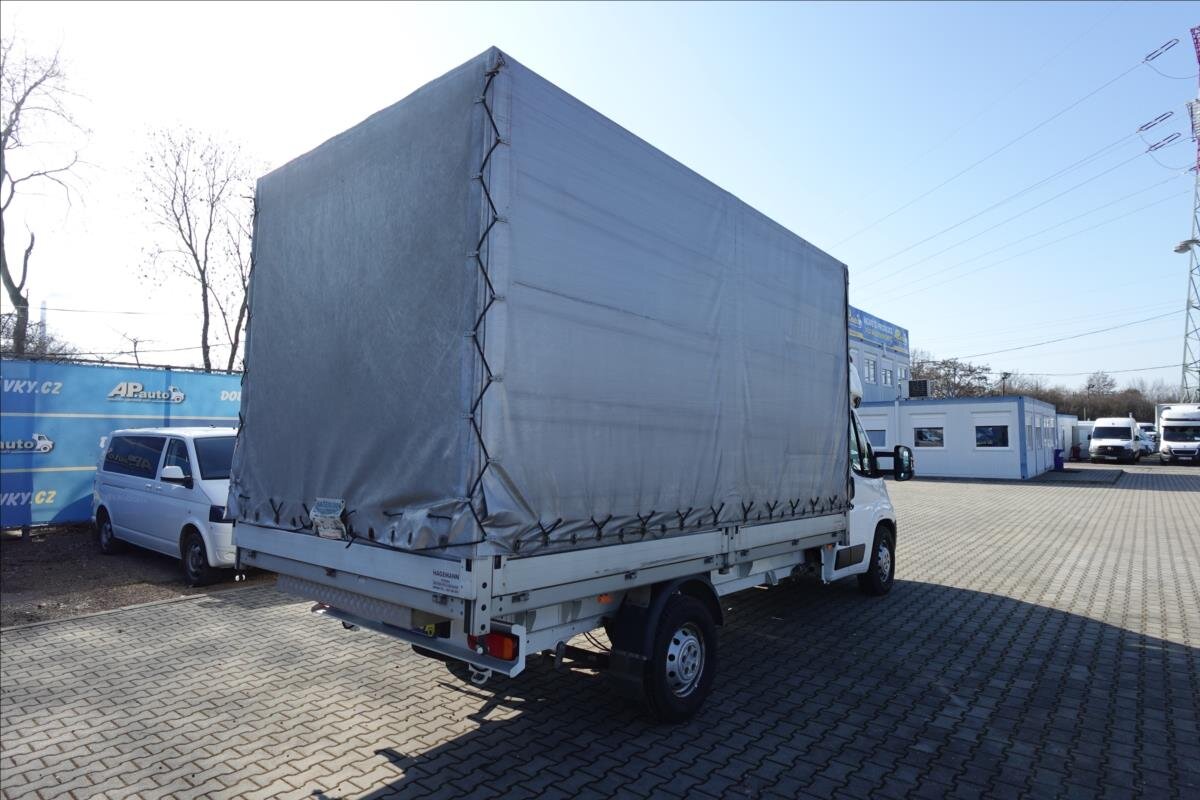 Peugeot Boxer Valník 2,2 l 121 kw