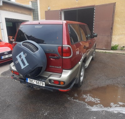 Nissan Terrano II 16