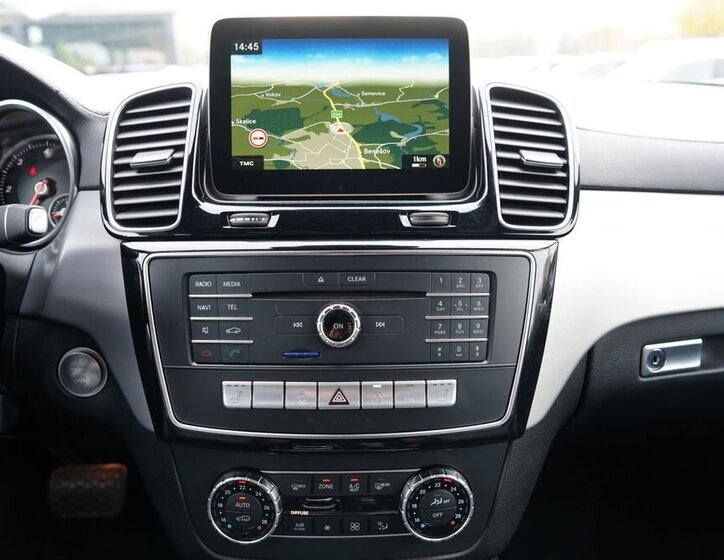 Mercedes-Benz GLS 45