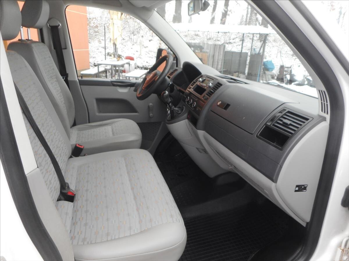 Volkswagen Transporter Valník 2,0 l 75 kw