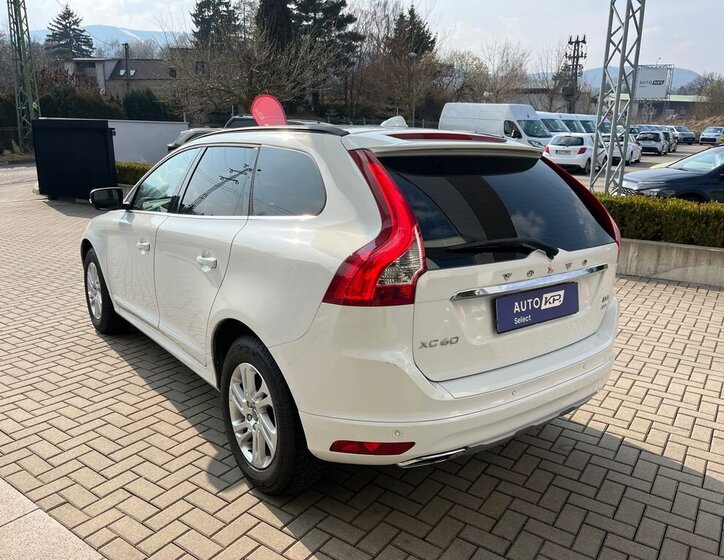 Volvo XC60 SUV / Terénní 2,4 l 140 kw