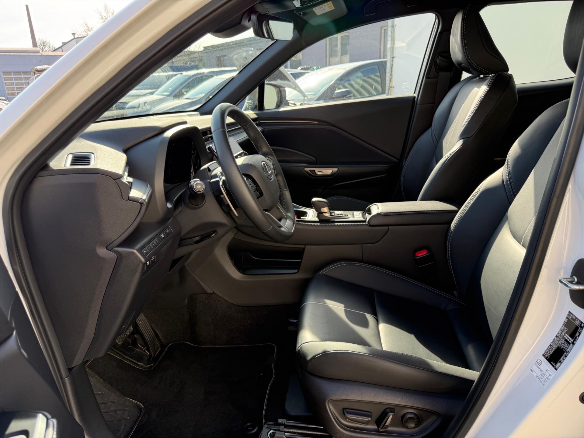 Lexus LBX SUV 1,5 l 67 kw