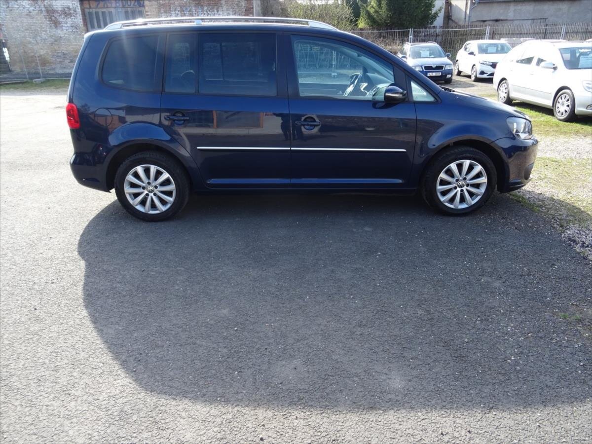 Volkswagen Touran MPV 1,2 l 77 kw