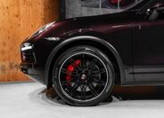Porsche Cayenne 2