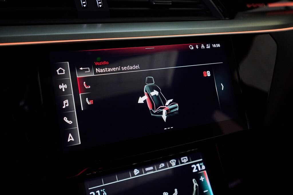 Audi e-tron SUV / Terénní 0,0 300 kw