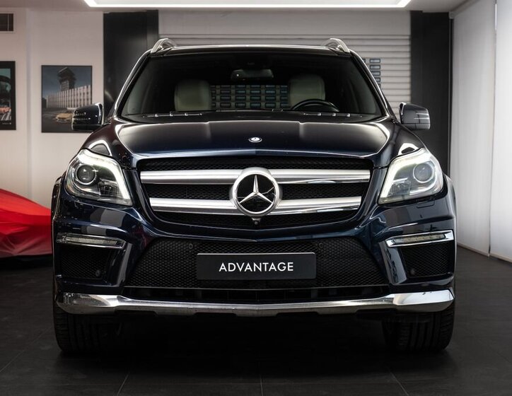 Mercedes-Benz GL SUV 4,7 l 320 kw