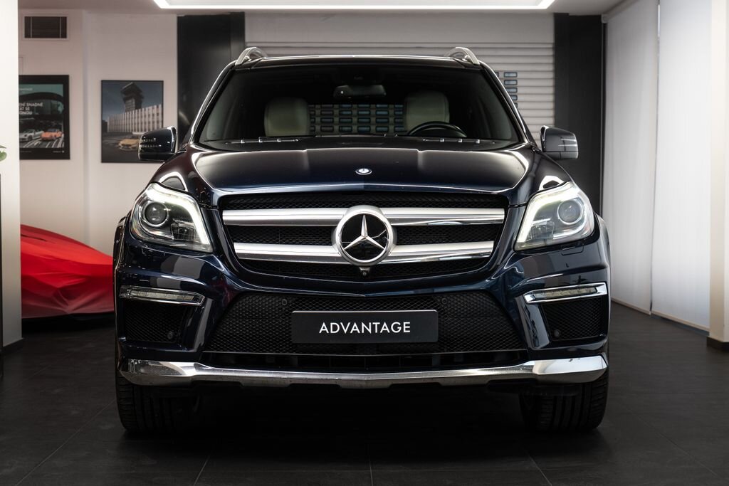Mercedes-Benz GL SUV 4,7 l 320 kw