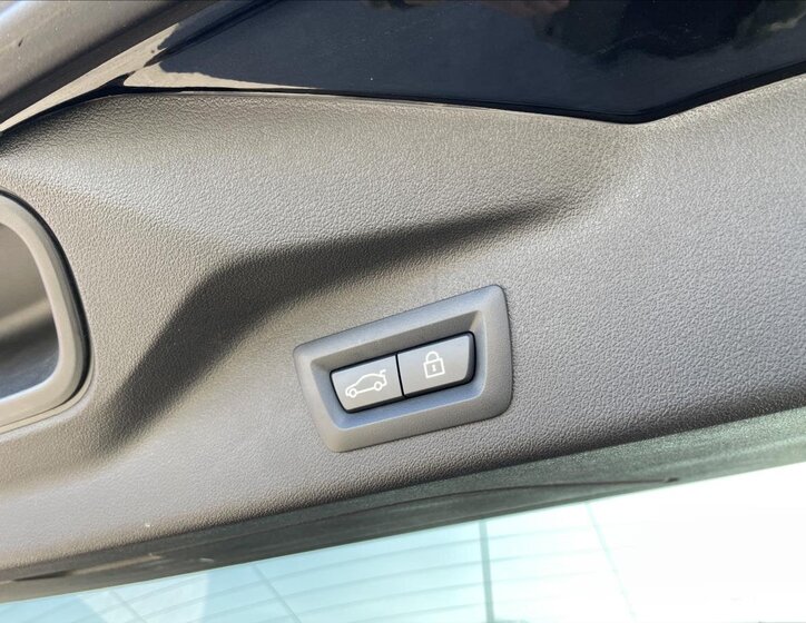 BMW X7 SUV / Terénní 3,0 l 195 kw